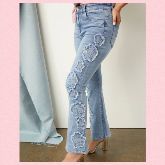 🌸Coco + Carmen Jeans with Floral Embroidery - Picture 1 of 16